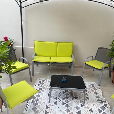 Cozy Minimal Apartment Piräus Exterior foto