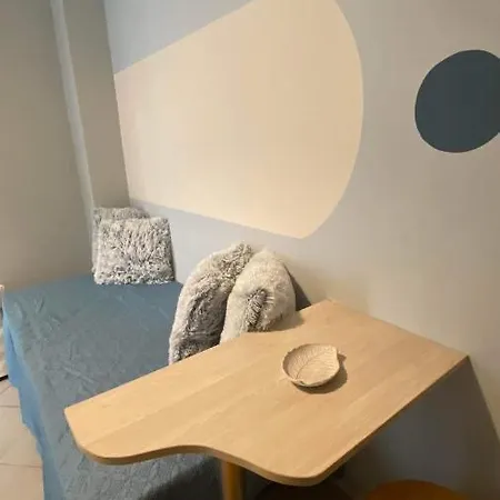 Cozy Minimal Apartment Piräus Exterior foto